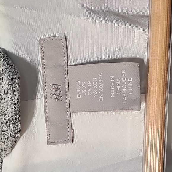 H&M Gray Oversized Blazer - Picture 3 of 4